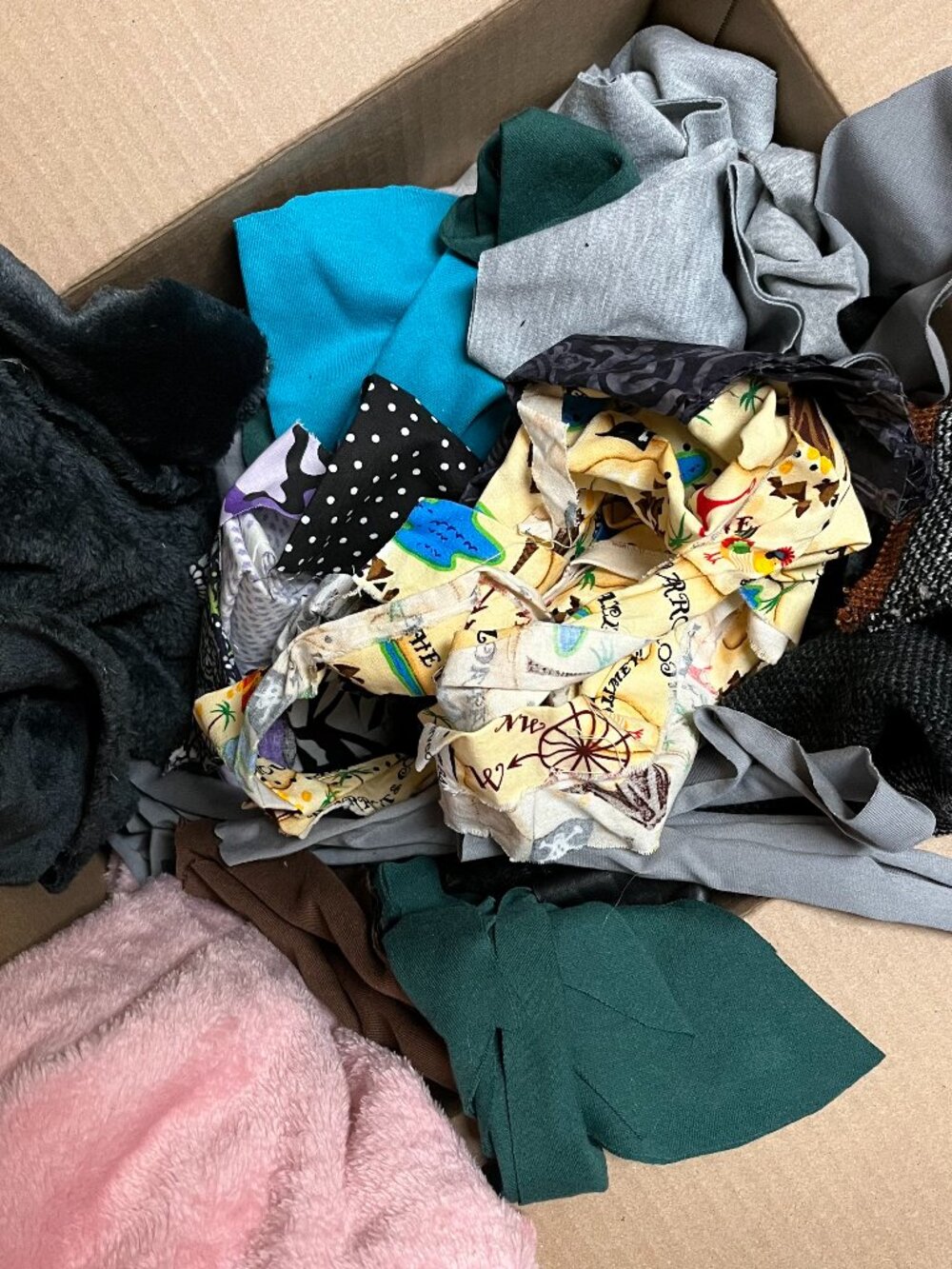 FREE FABRIC SCRAPS WITH YOUR ORDER! :)